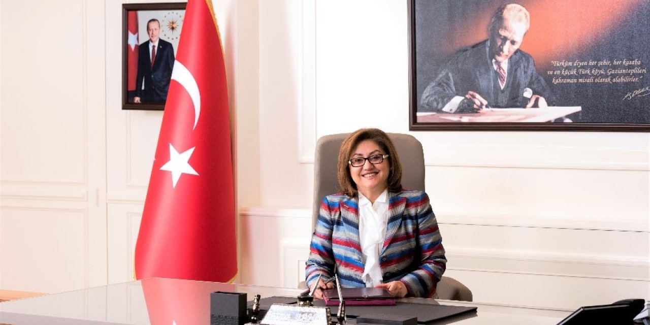Fatma Şahin’den 25 Aralık Mesajı