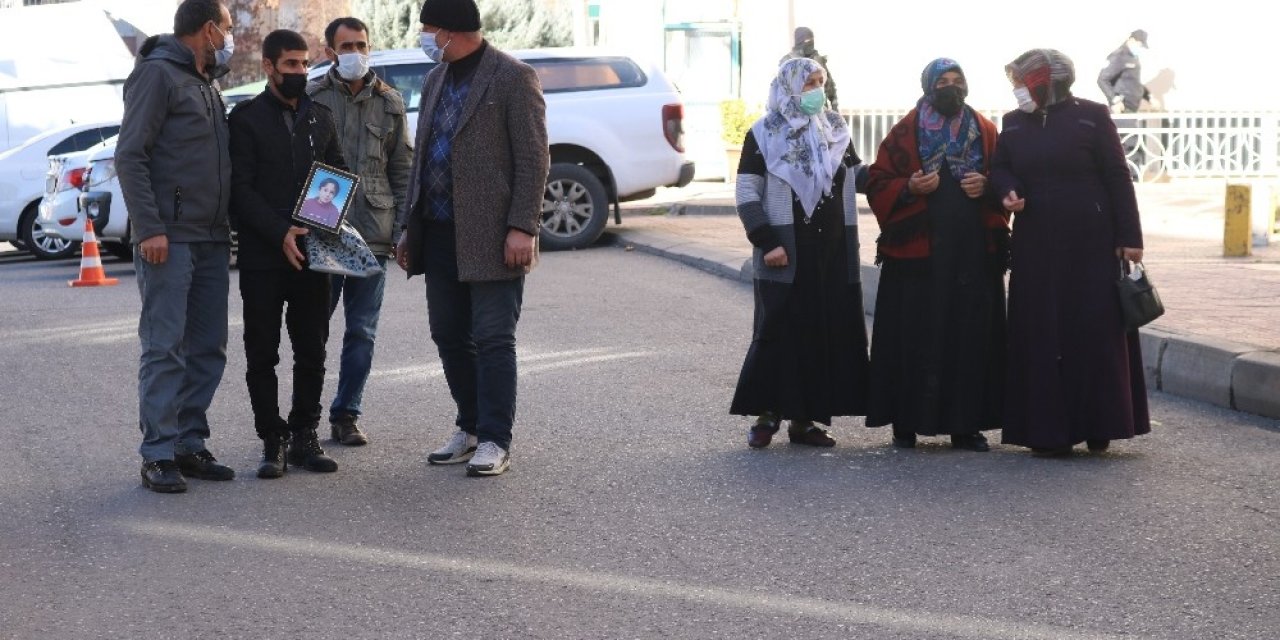 Annelerin Çığlığı Gün Geçtikçe Büyüyor, Evlat Nöbeti Eylemine Katılım Devam Ediyor