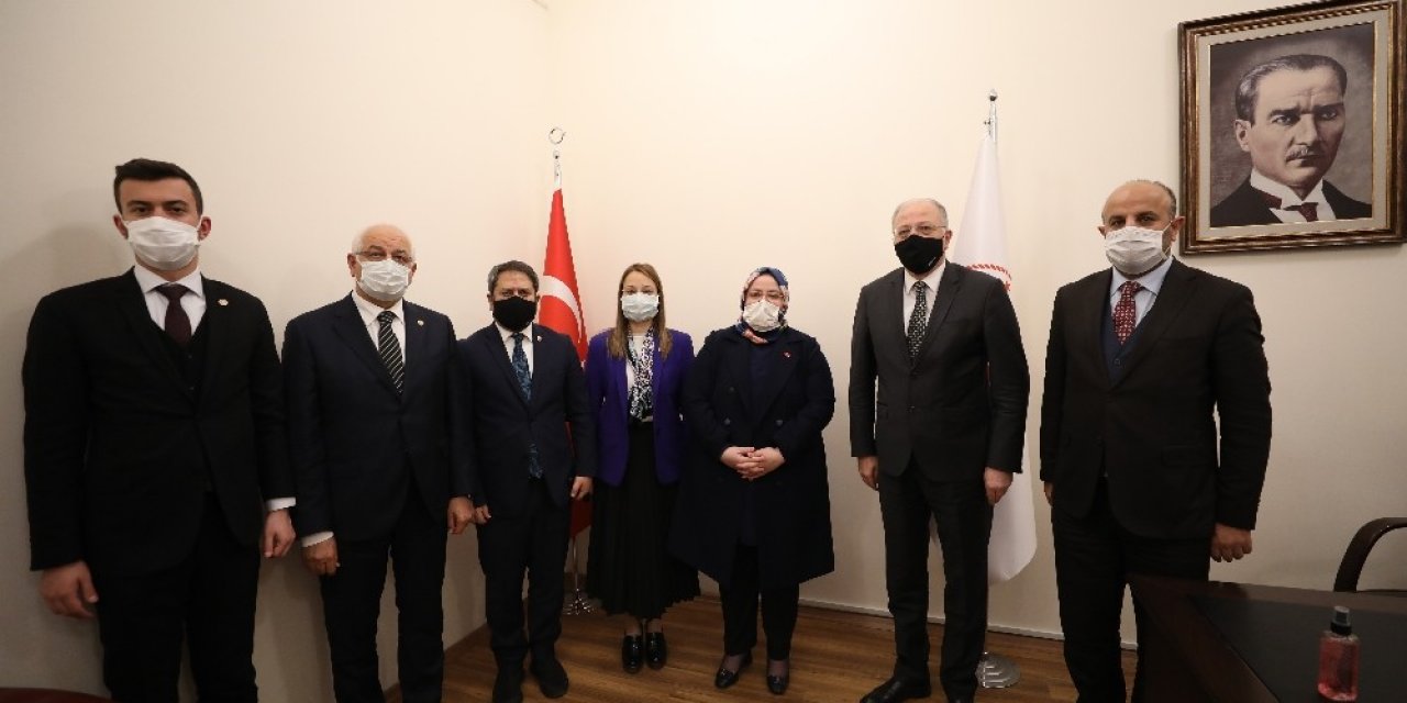 Gaziantep Milletvekillerinden Bakan Selçuk’a Yatırım Ziyareti