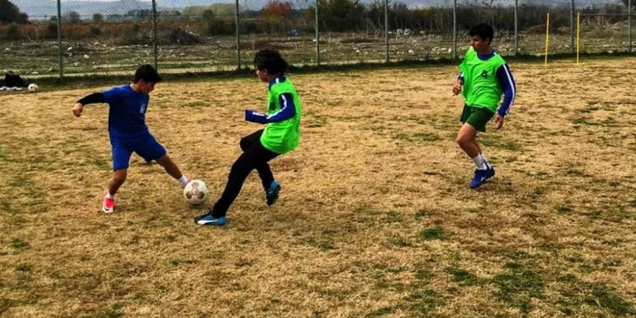 Yunusemre Futbol Altyapıda Çalışmalar Sürüyor