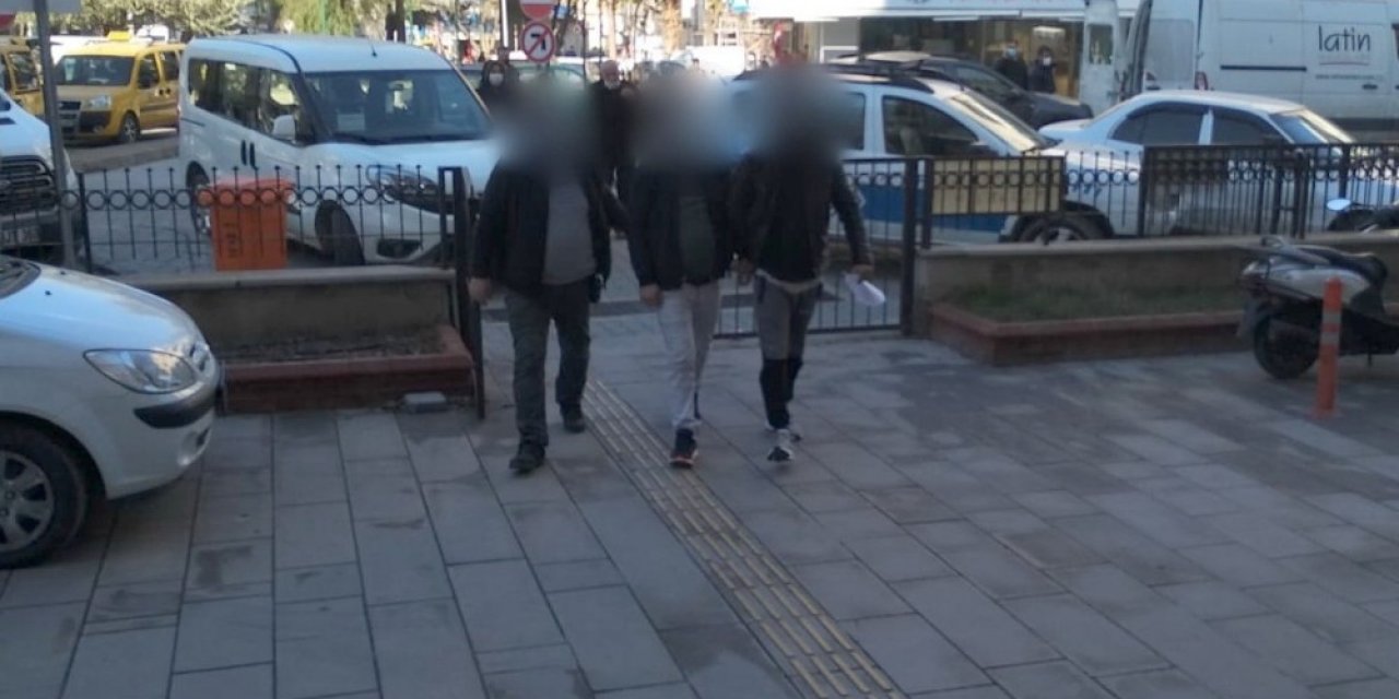 Kuşadası Polisi 9 Ayrı Suçtan Aranan Zanlıyı Yakaladı