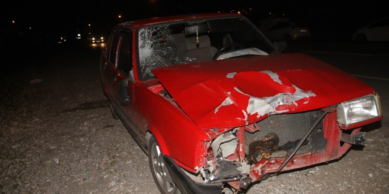 Otomobil İle Çarpışan Motosiklet Sürücüsü Öldü