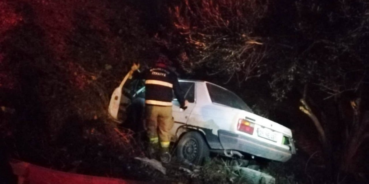Bariyerleri Aşıp Şarampole Uçan Araçtan Burnu Bile Kanamadan Çıktı
