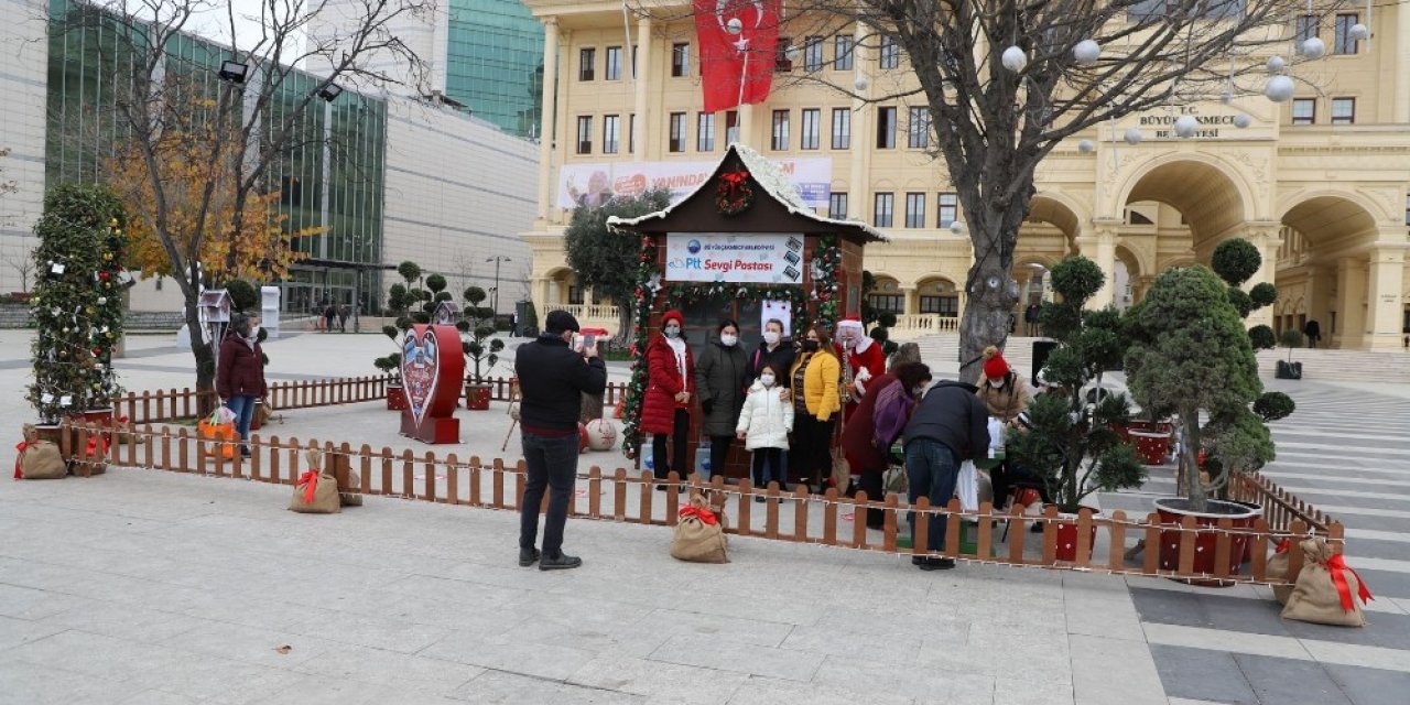 “sevgi Postanesi” Vatandaşlara Nostalji Yaşatıyor