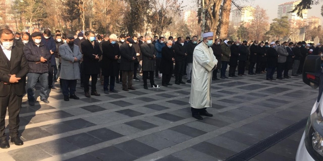 Sanayici Kadir Ercan’ın Hayatını Kaybetti