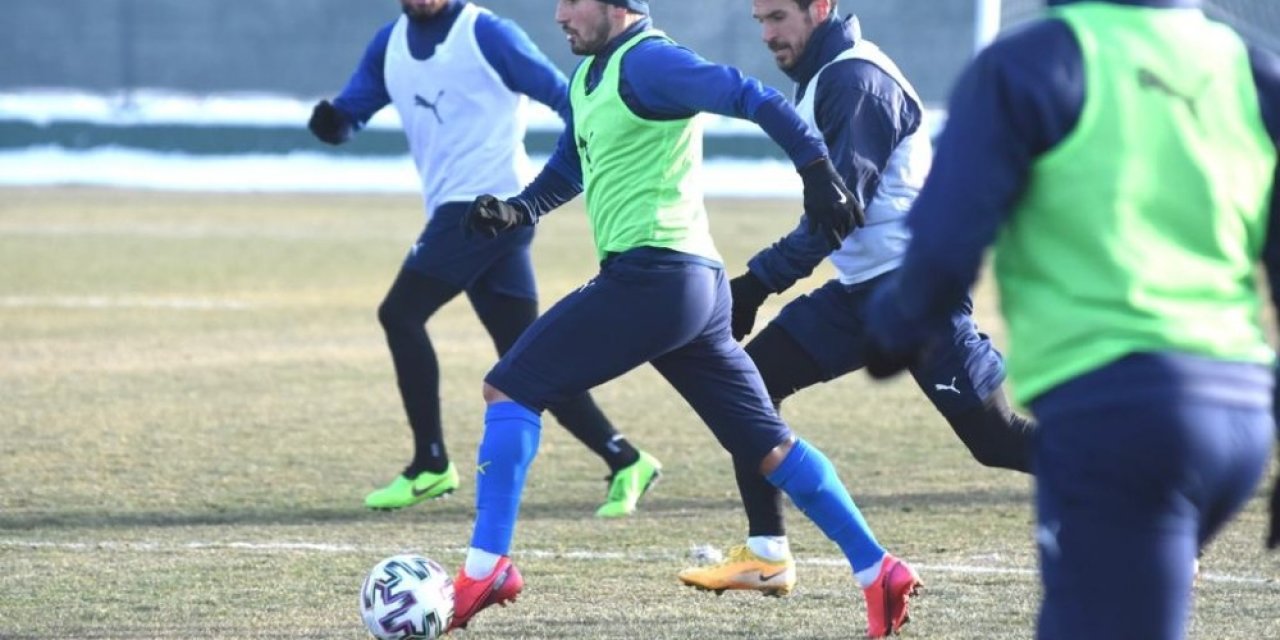 Bb Erzurumspor Mesut Bakkal Yönetiminde İlk Antrenmanına Çıktı