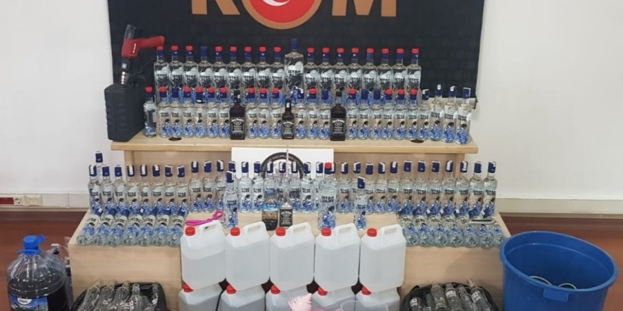 Denizli’de 22 Bin Litre Kaçak Ve Sahte Alkol Ele Geçirildi