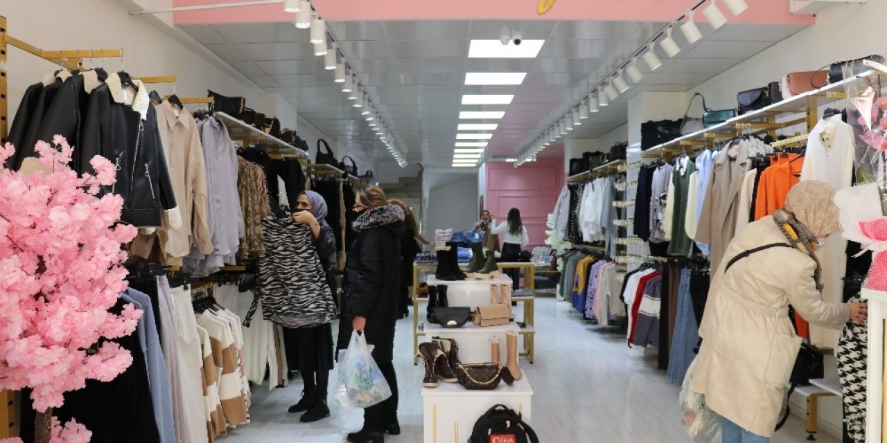 Fly Butik Van’da Hizmete Açıldı