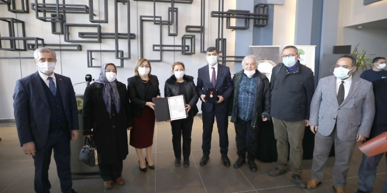 Şehitkamil’in Madalyası Ailesine Teslim Edildi