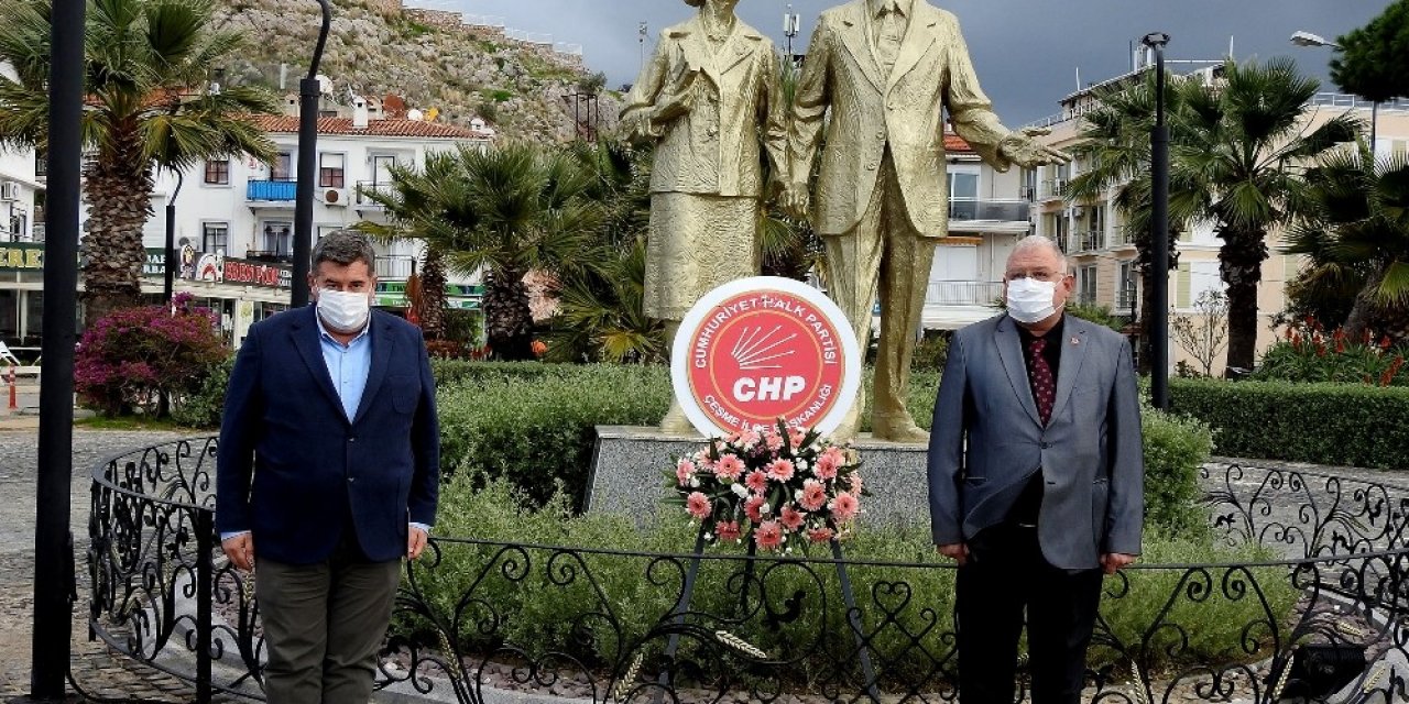 İsmet İnönü, Çeşme’de Heykeli Başında Anıldı