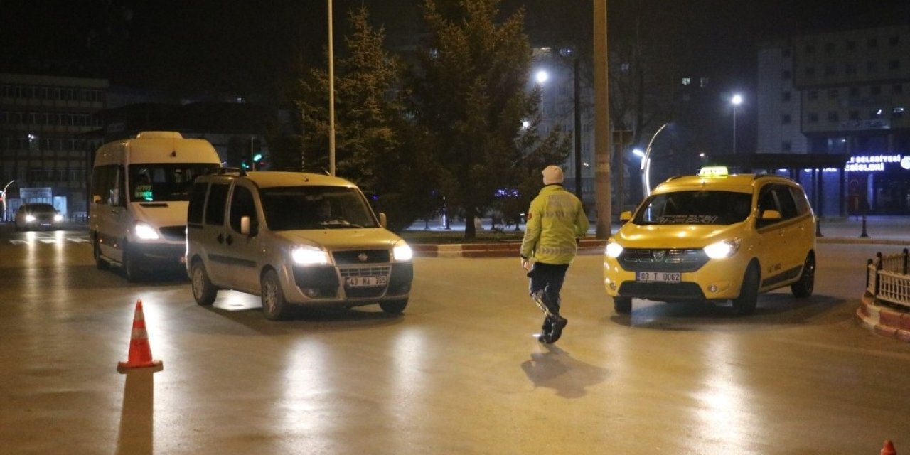 Afyonkarahisar’da Dördüncü Sokağa Çıkma Kısıtlaması Başladı