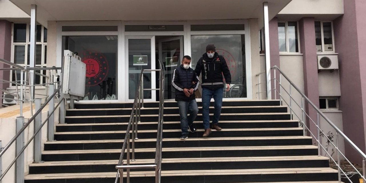 Sokağa Çıkma Yasağını Fırsat Bilen Uyuşturucu Satıcısı Polisten Kaçamadı