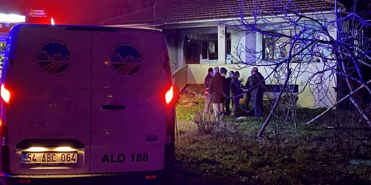 Sakarya’daki Ev Yangınında Aile Faciası, Baba İle Kızı Hayatını Kaybetti