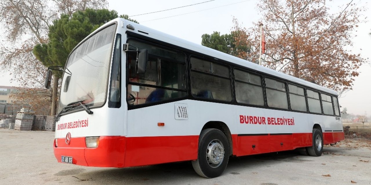 İzmir Büyükşehir Belediyesi, Burdur Belediyesi’ne Otobüs Hibe Etti