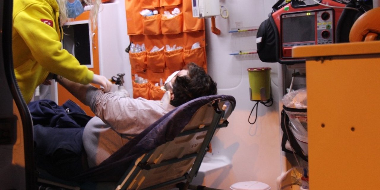 Servis Minibüsü Elektrikli Bisikletle Çarpıştı