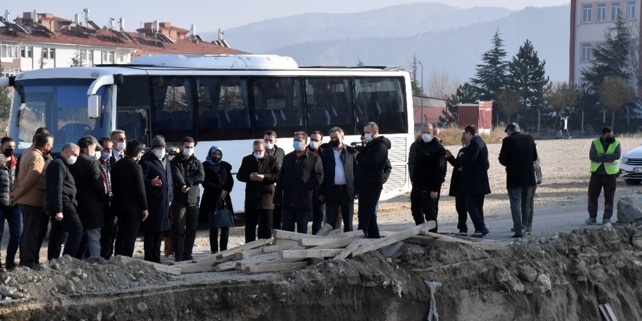 Isparta Belediyesi’nden 3 Bin 800 Metrekare Alanda Yeni Otopark