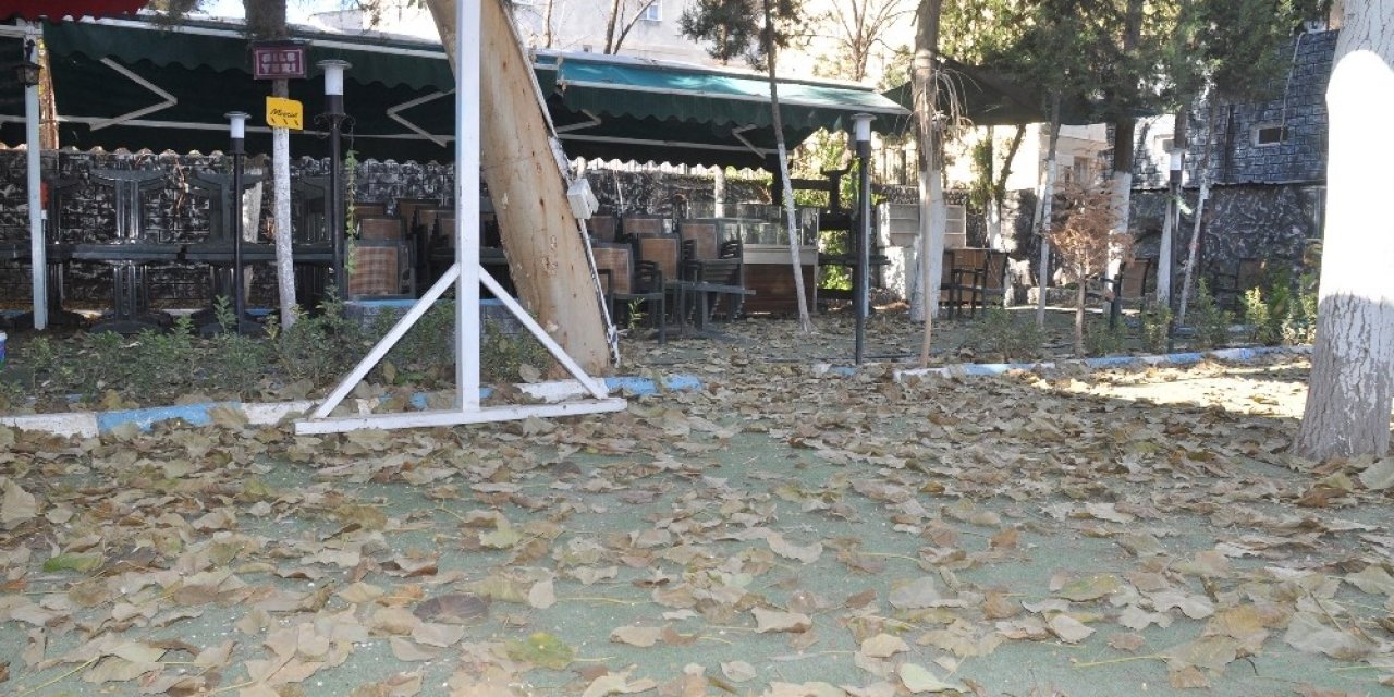 Sınırın Sıfır Noktasında Kısıtlamaya Kimi Uydu, Kimisi Uymadı