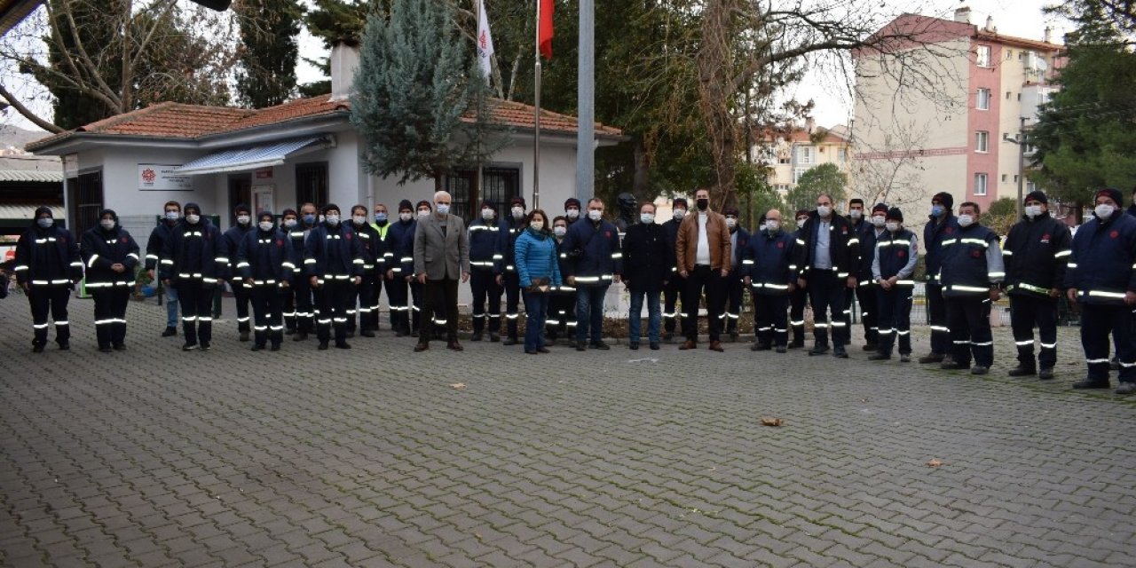 Mhp Karesi, Temizlik Personellerini Unutmadı