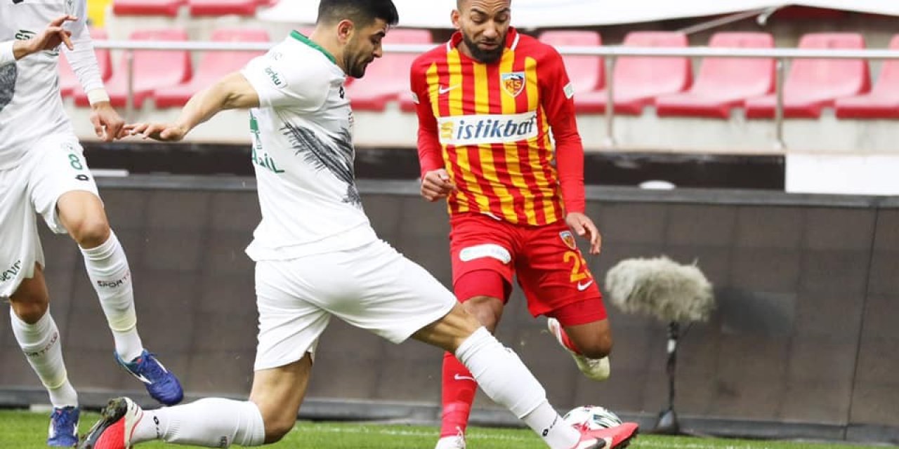 Lennon İlk Kez Kırmızı Gördü
