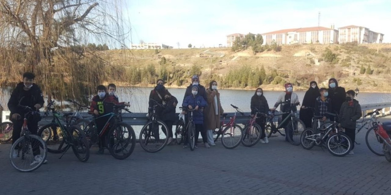 İlkokulda ’sosyal Mesafeli’ Bisiklet Turu