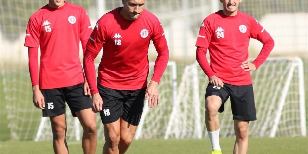 Antalyaspor İle Atakaş Hatayspor 13. Randevuda