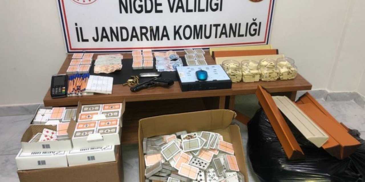 Kumar Oynamak İçin Ev Kiraladılar