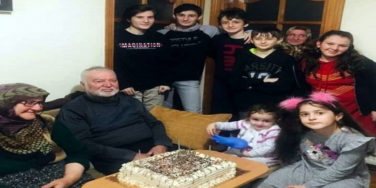 Her Gece Eve Giderken Gül Götürdüğü Eşi İle Aynı Gün Korona Virüse Yenildi