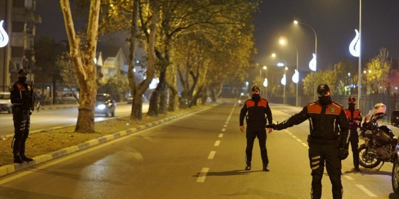Sakarya’da Kısıtlamaya Uymayan 196 Kişiye 228 Bin Tl Para Cezası
