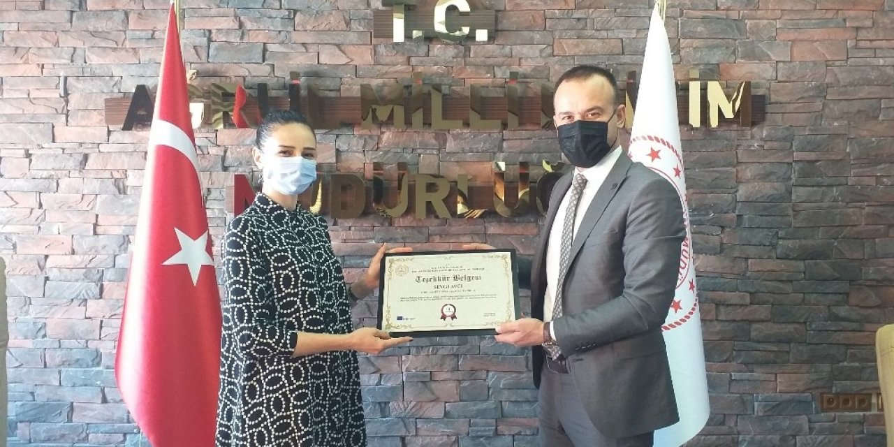 Ağrı Milli Eğitim Müdürü Tekin, Etwinning’de Başarılı Okul Ve Öğretmenleri Ödüllendirdi