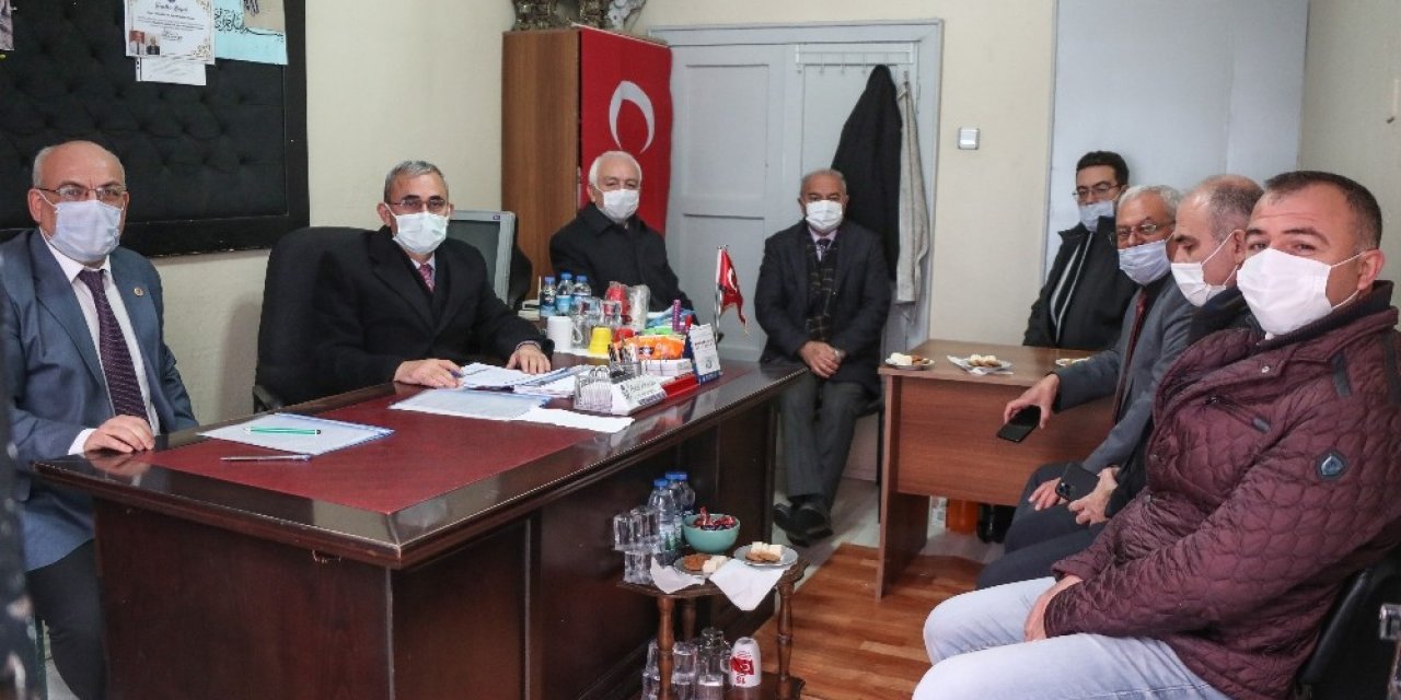"merkez Mahallelerdeki Yağmur Suyu Hattı Sorununu Çözdük"