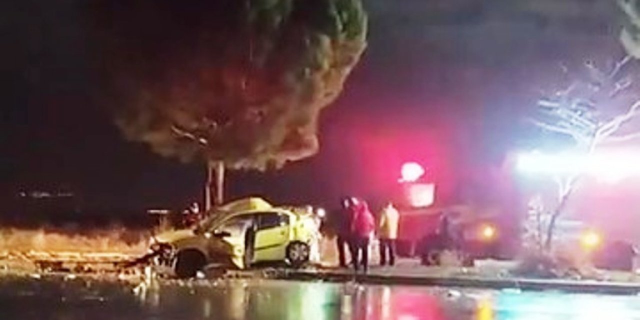 Aydın’dan Antalya’ya Giden Ticari Taksi Kaza Yaptı: 2 Ölü, 1 Ağır Yaralı