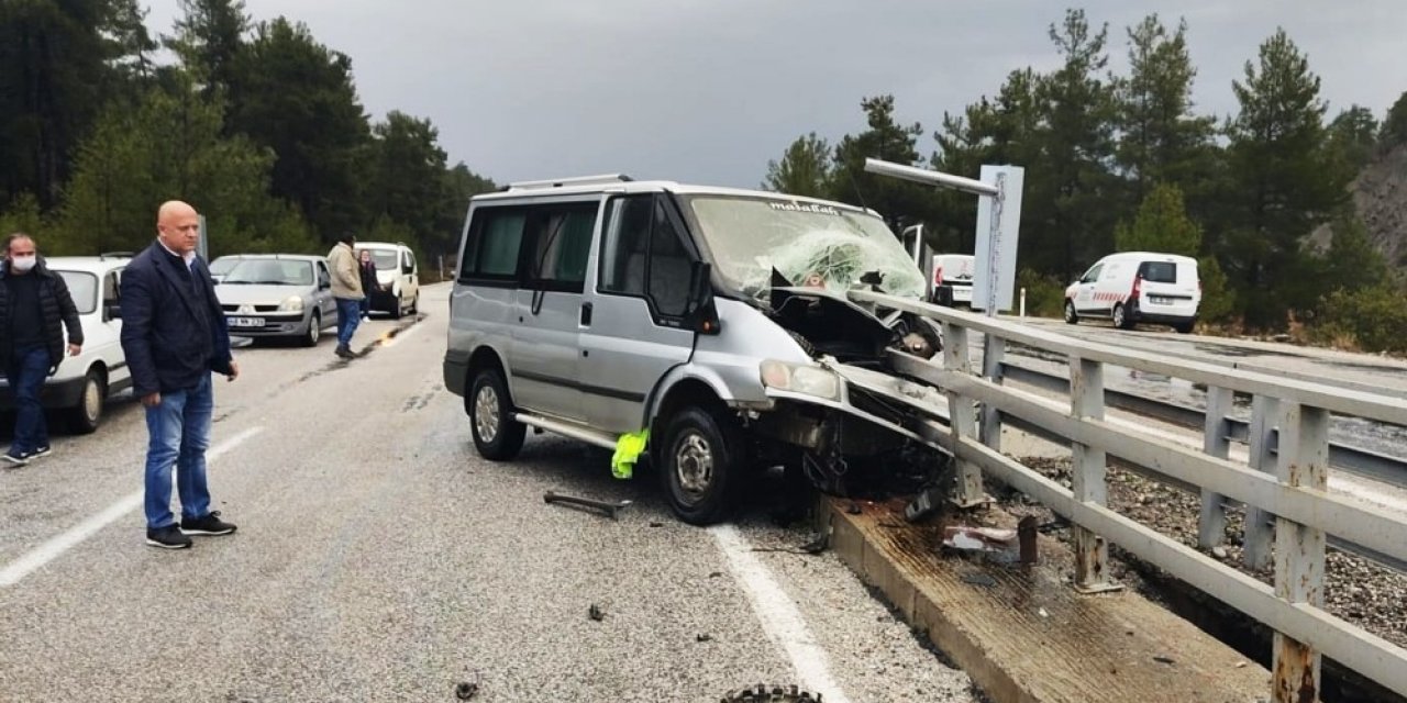 Muğla-denizli Karayolunda Kaza: 1 Yaralı