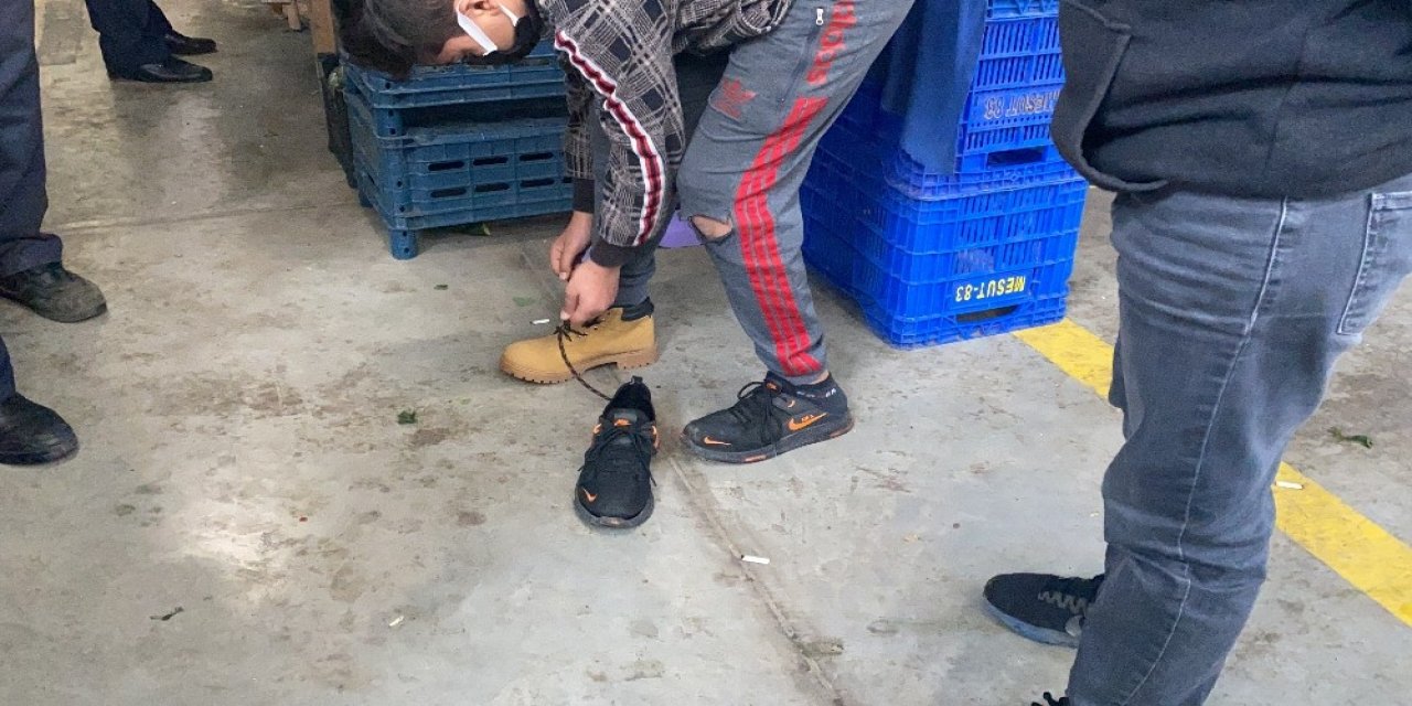 Türk Polisinden Çocuğa Duygulandıran Yardım