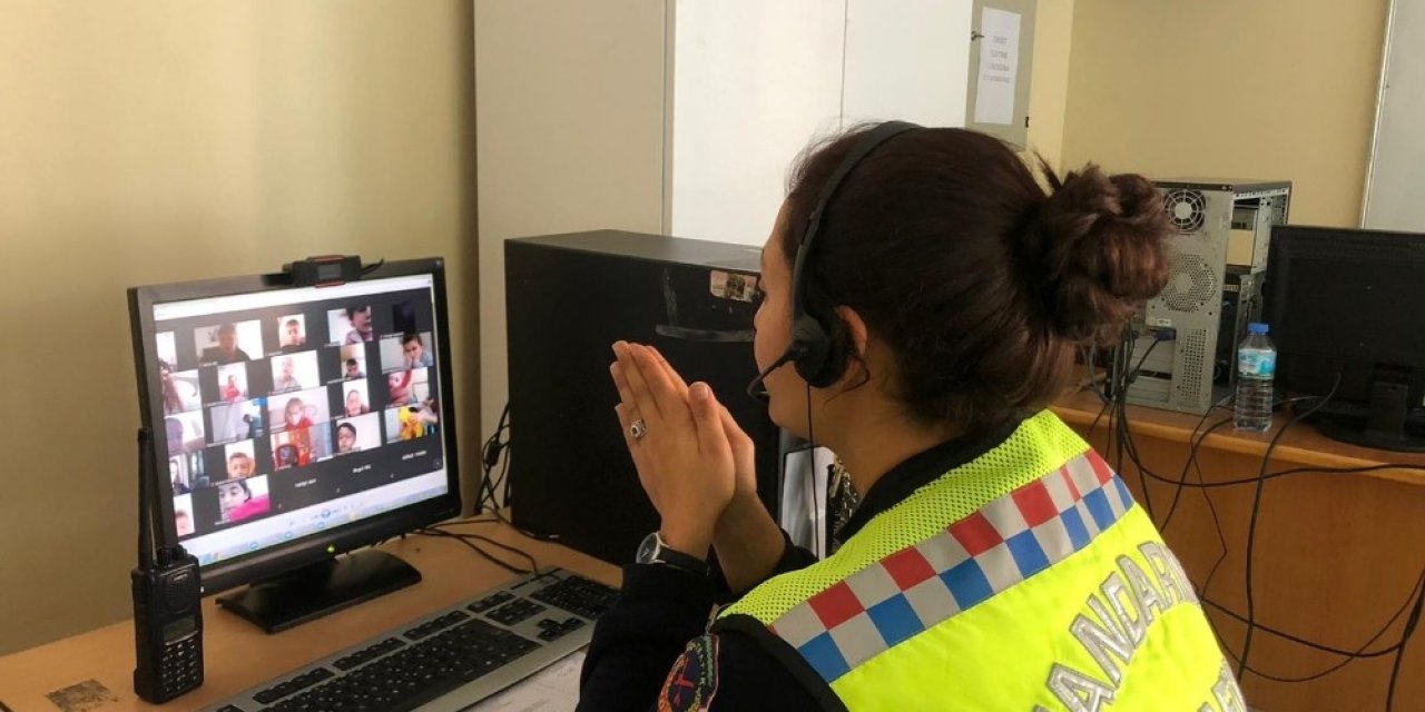 Trafik Kuralları Öğrencilere İnternet Üzerinden Anlatıldı