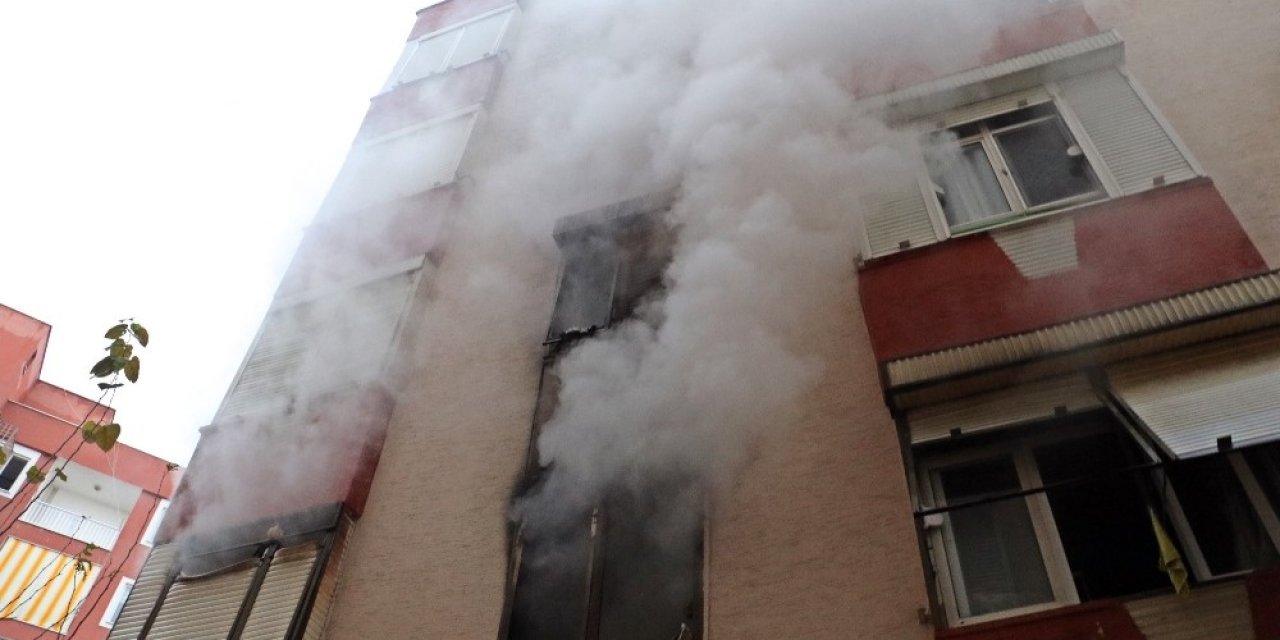 Evini Ateşe Veren Madde Bağımlısı Genç, Faciaya Neden Oluyordu