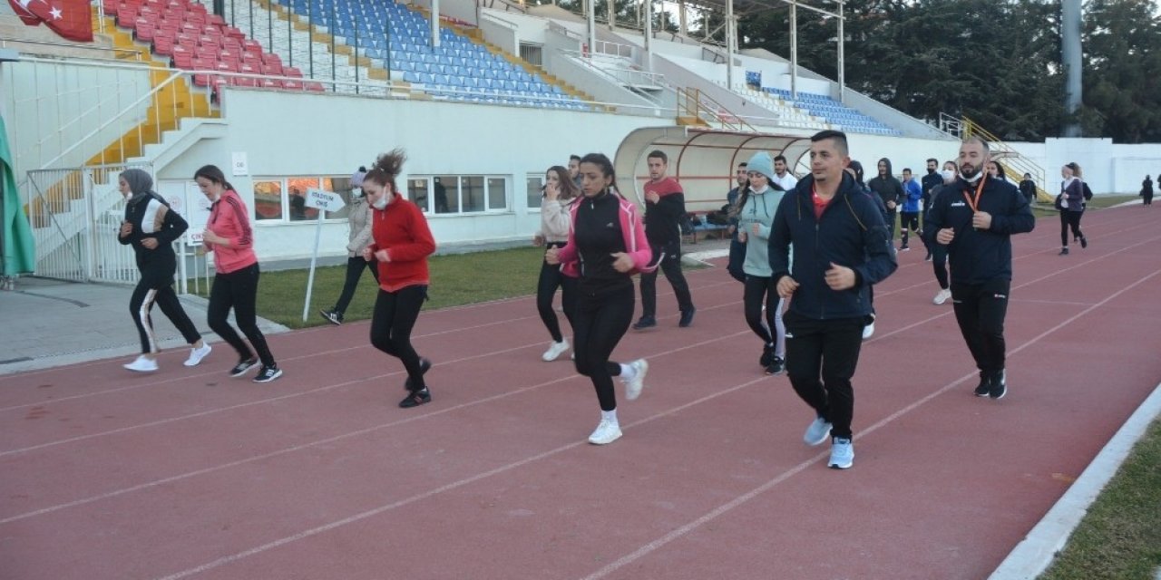 Isparta’da Gençler Özel Yetenek Sınavlarına Ücretsiz Kursla Hazırlanıyor