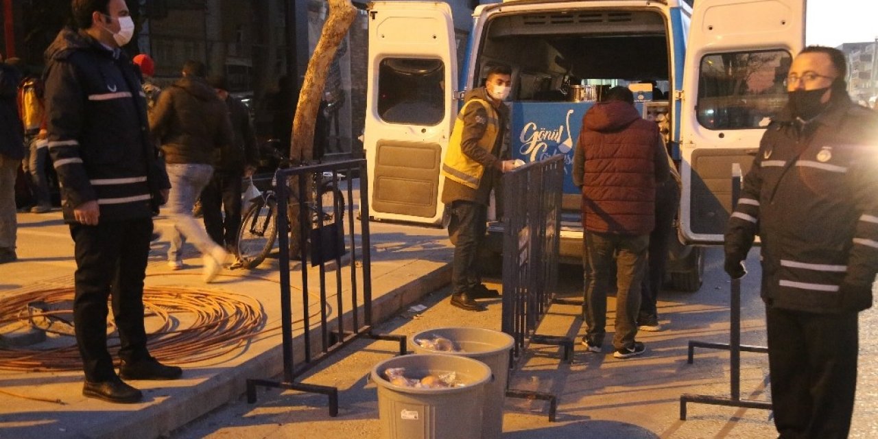 Şanlıurfa’da Hasta Yakınlarına Çorba İkramı