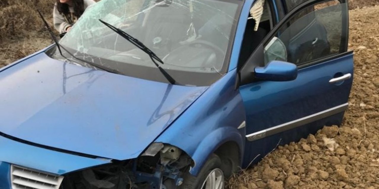 Kontrolden Çıkan Araç Takla Attı: 3 Yaralı