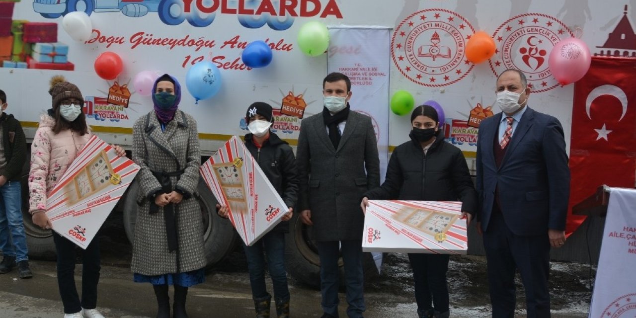 Hediye Kervanı Hakkari’de