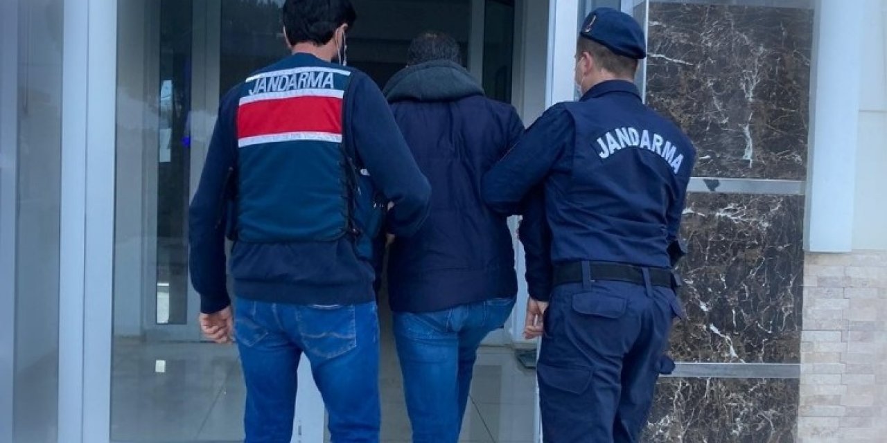 İzmir’de, Jandarmadan Sosyal Medyada Terör Takibinde 6 Gözaltı