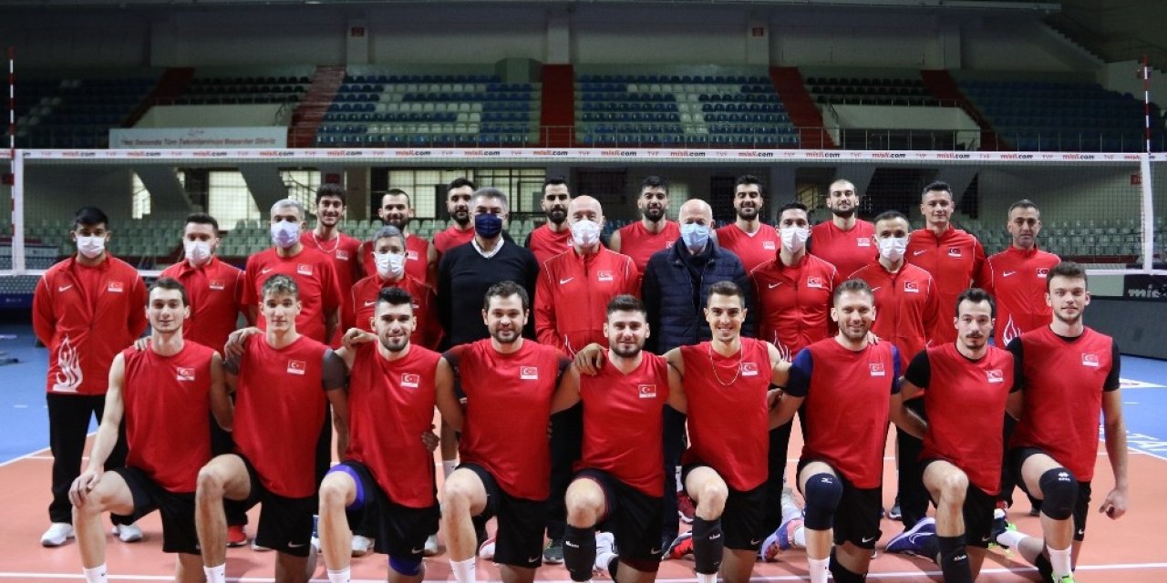 A Milli Erkek Voleybol Takımı Kampa Girdi