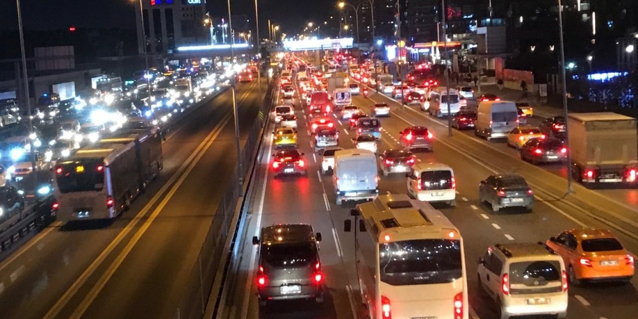 İstanbul’da Trafik Yoğunluğu; Yüzde 71 Seviyesine Çıktı