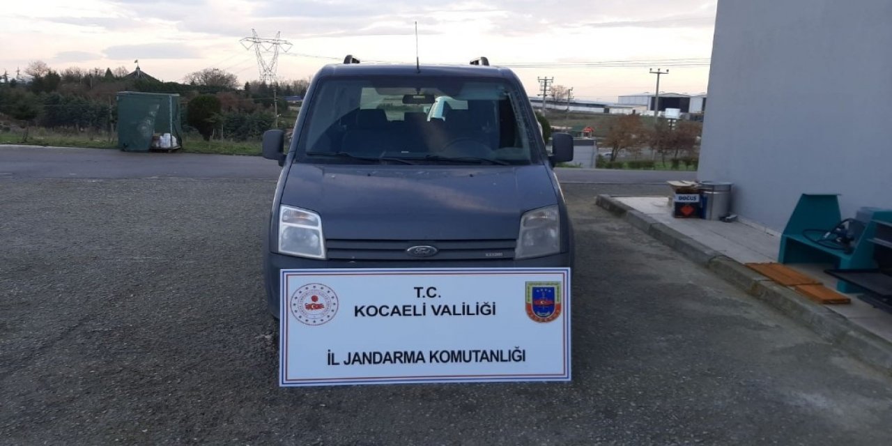 5 Yıl Önce Çalınan Aracı Jandarma Ekipleri Buldu