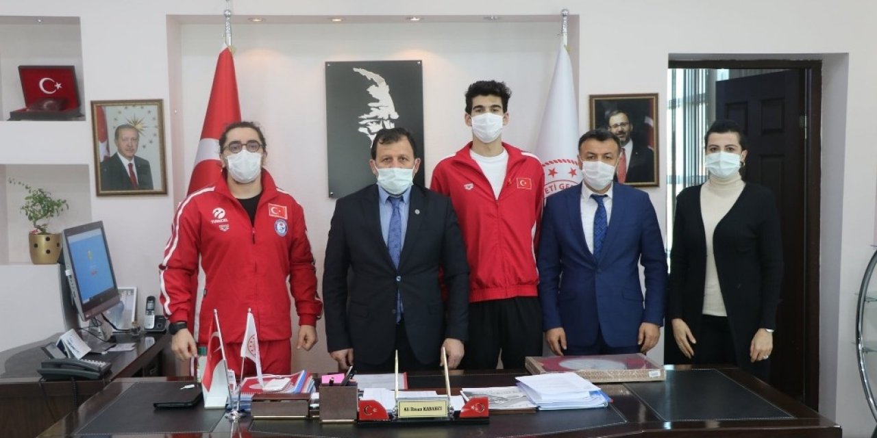 Rekortmen Sporcudan Kabakçı’ya Ziyaret