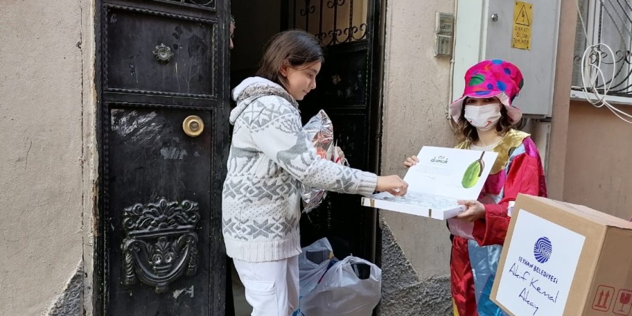 Mektup Duygulandırdı Hediyeler Mutlu Etti
