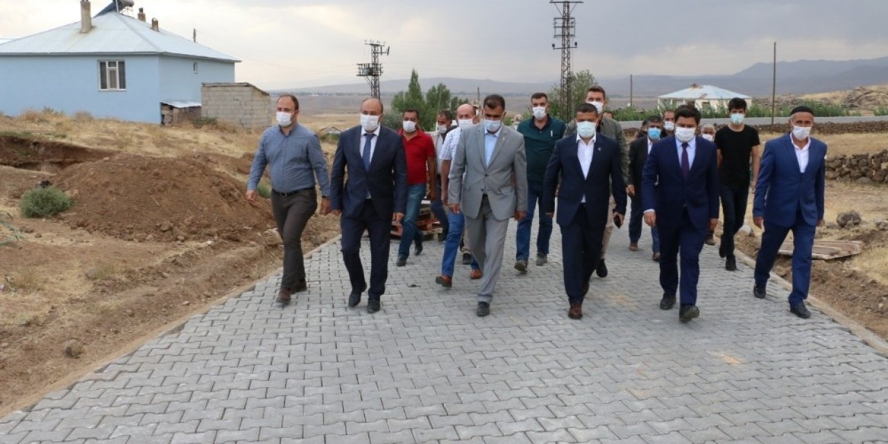 Erciş Belediyesi 2020 Yılında 230 Bin Metrekare Kilitli Parke Taşı Döşedi
