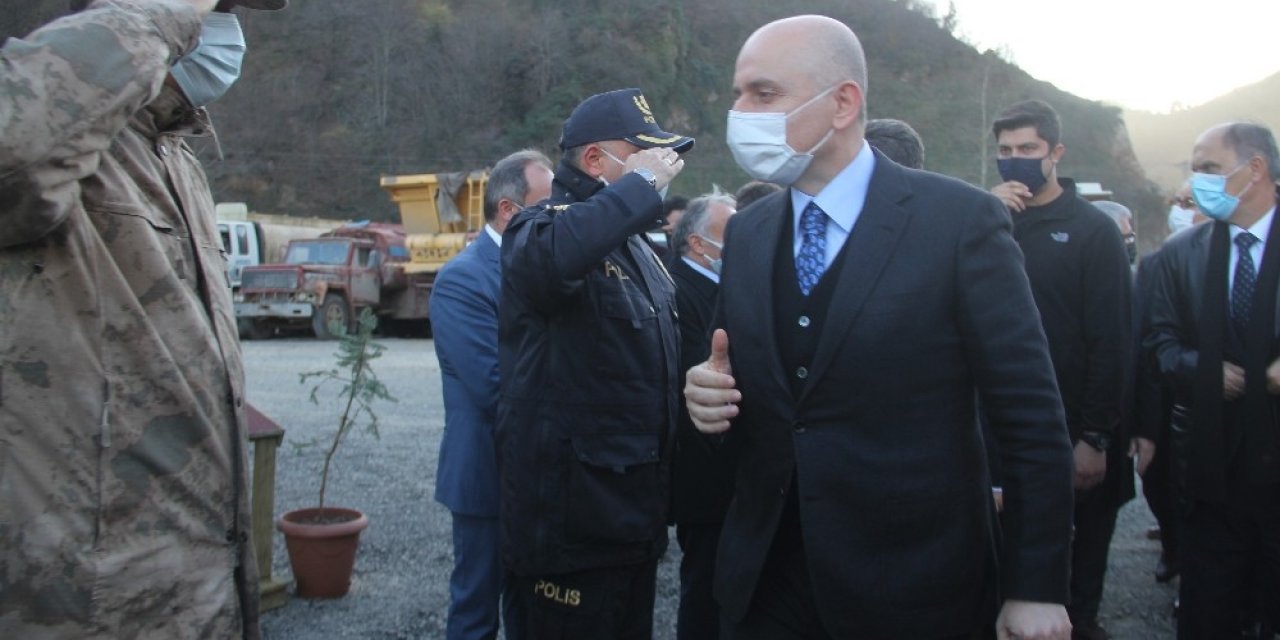 Ulaştırma Ve Altyapı Bakanı Adil Karaismailoğlu Giresun’un Dereli İlçesinde İncelemelerde Bulundu