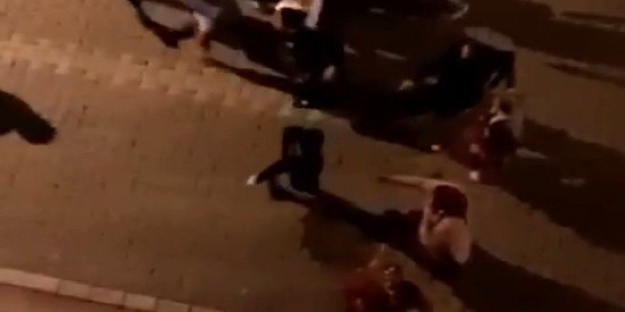 Esenyurt’ta Yabancı Uyruklular İle Vatandaşlar Arasında Tekme Tokat Gürültü Kavgası Kamerada