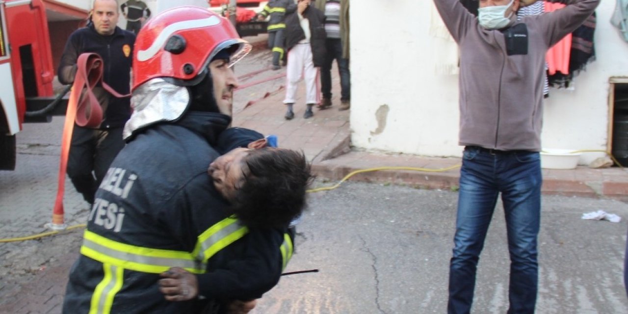 Kocaeli’de Alevler İçerisinden Çıkarılan 4 Yaşındaki Çocuk Hayatını Kaybetti
