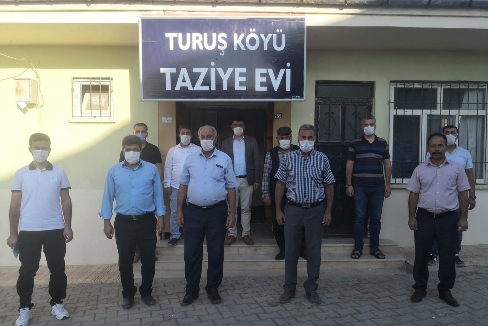 12 köy muhtarı Turuş Köyü Kalkındırmak ve Dayanışma Derneği öncülüğünde sorunlar ve çözüm önerileriyle ilgili toplantı yaptı